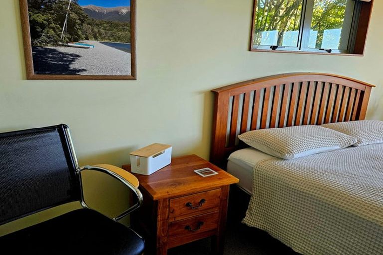 Photo of property in 12 Commodore Place, Britannia Heights, Nelson, 7010