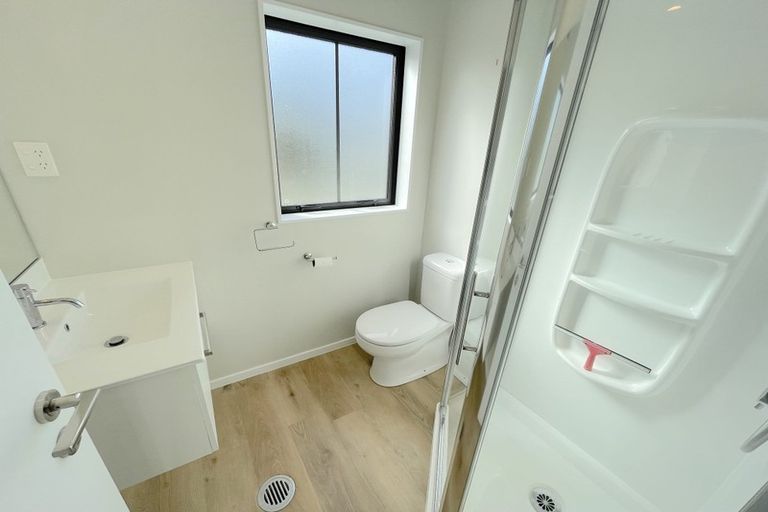 Photo of property in 10/15 Sunhill Road, Sunnyvale, Auckland, 0612