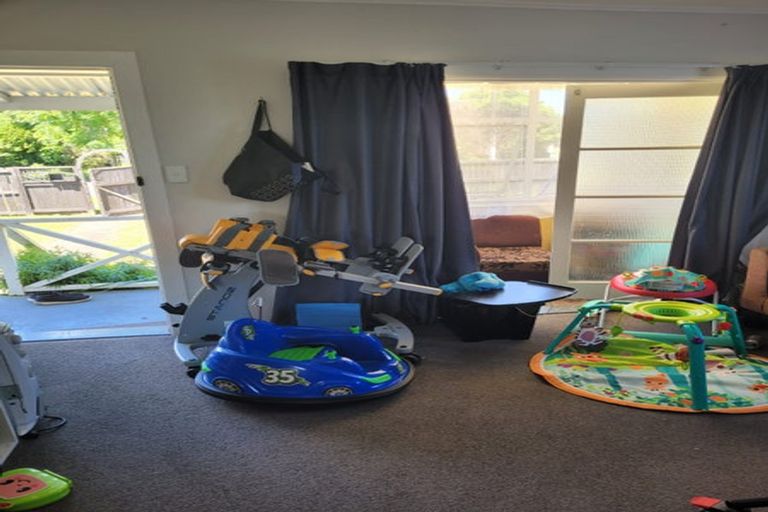 Photo of property in 1/72 Gloucester Road, Manurewa, Auckland, 2102