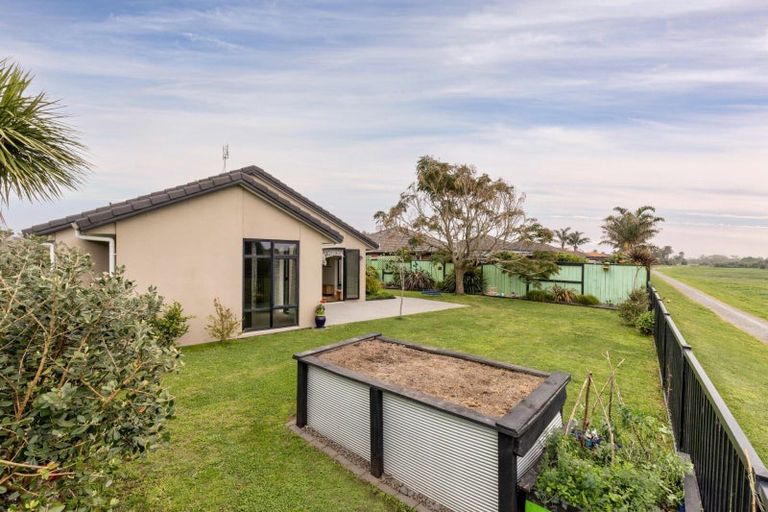 Photo of property in 26 Carrington Drive, Papamoa Beach, Papamoa, 3118