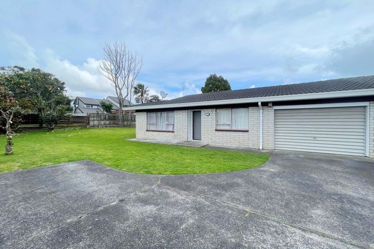 Photo of property in 18b Challen Close, Conifer Grove, Takanini, 2112