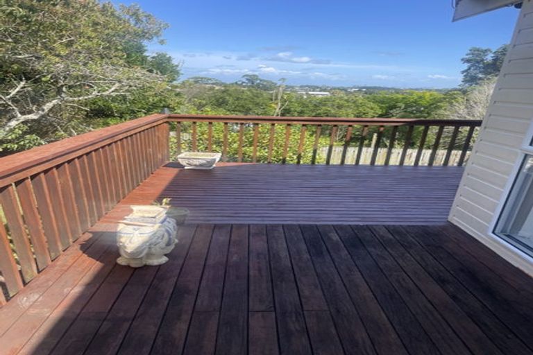 Photo of property in 24 Spencer Road, Pinehill, Auckland, 0632