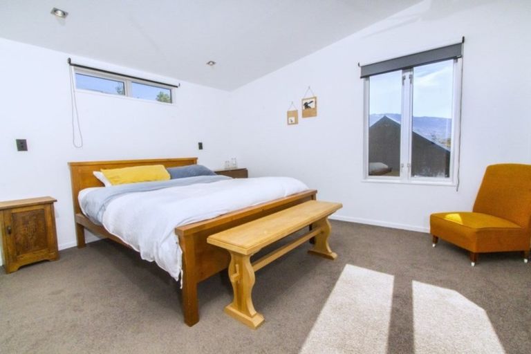 Photo of property in 8 Pisa Moorings Road, Mount Pisa, Cromwell, 9383