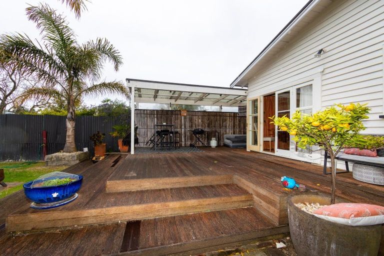 Photo of property in 15 Latham Street, Napier South, Napier, 4110