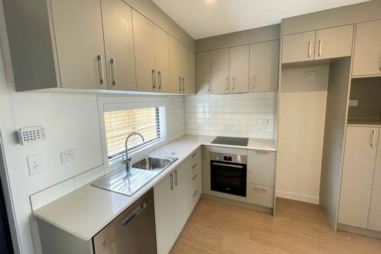 Photo of property in 5/5 Brandon Road, Glen Eden, Auckland, 0602