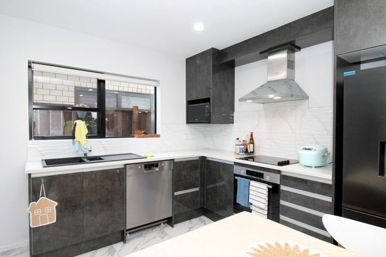 Photo of property in 12a Bliss Court, Takanini, 2110