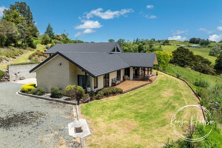 Photo of property in 87 Hurndall Street East, Maungaturoto, 0520