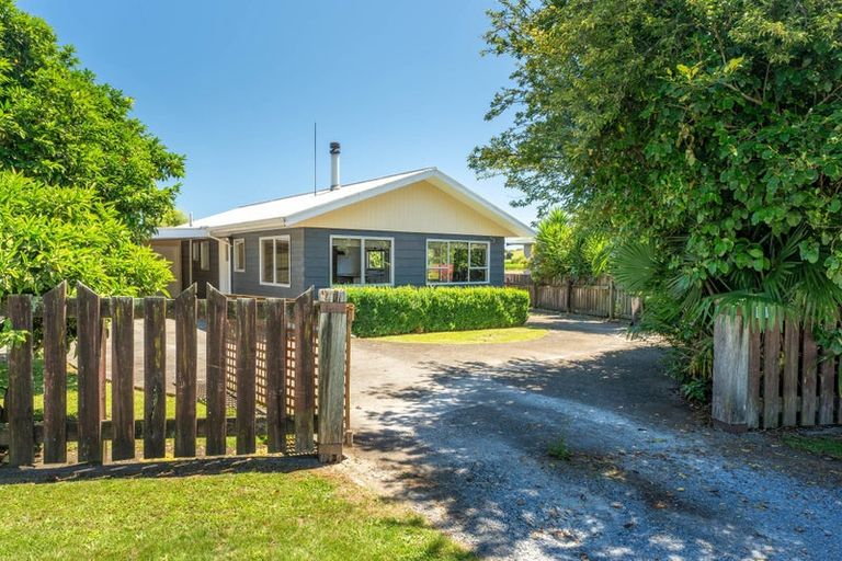 Photo of property in 421 Glenview Road, Motupipi, Takaka, 7183