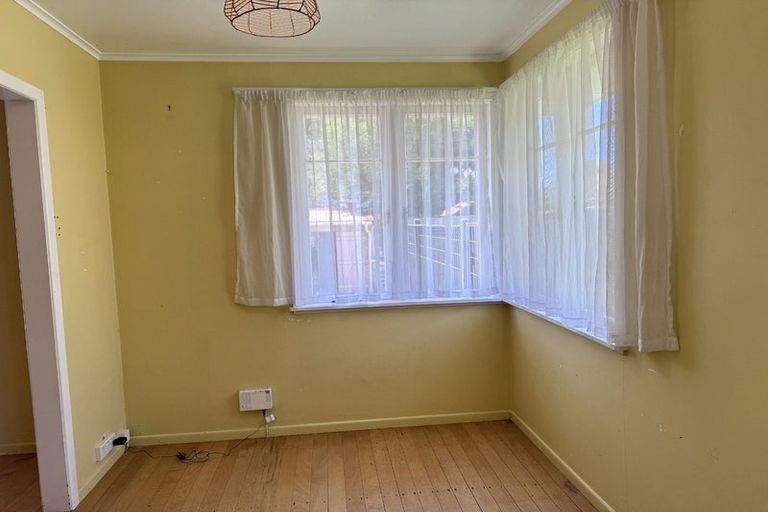 Photo of property in 52a Swanson Road, Henderson, Auckland, 0610