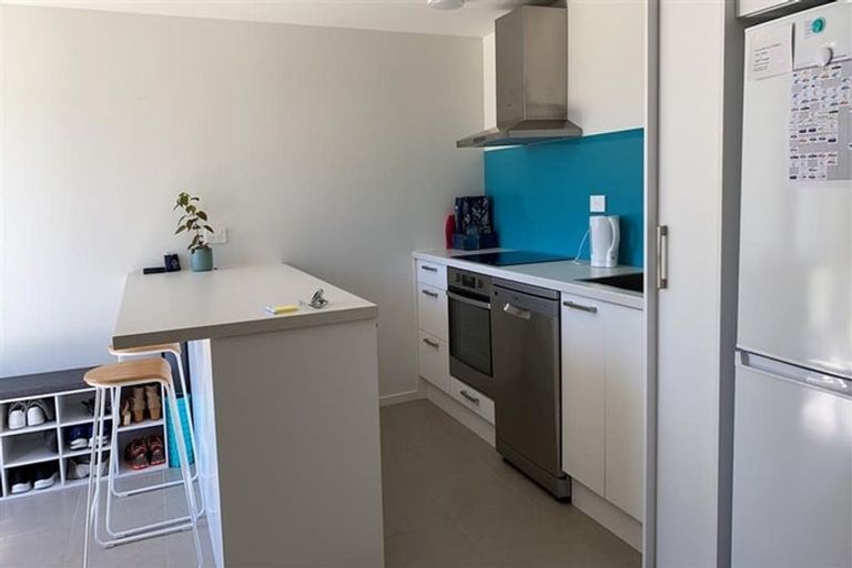 Photo of property in 1/53 Seaview Road, Glenfield, Auckland, 0629