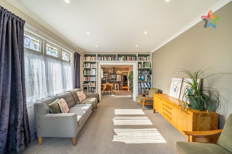 Photo of property in 7 Vincent Street, Waterloo, Lower Hutt, 5011