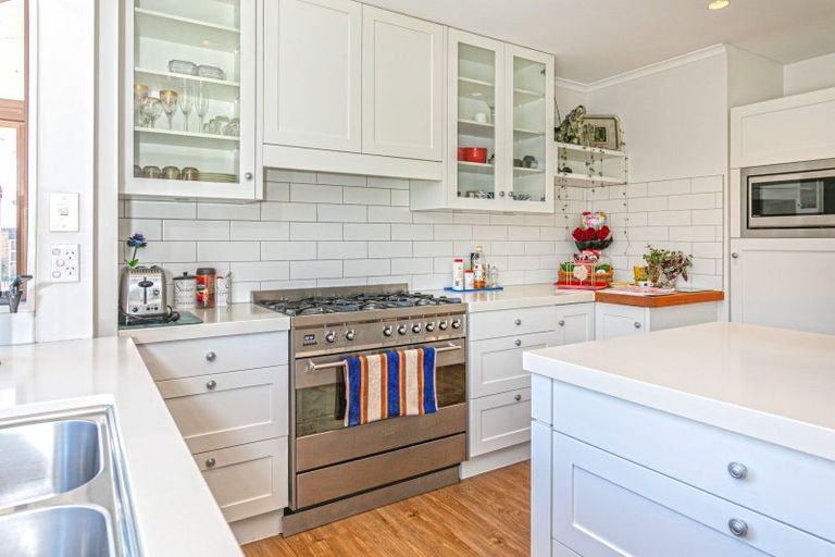 Photo of property in 5 Kauri Place, Tairua, 3508