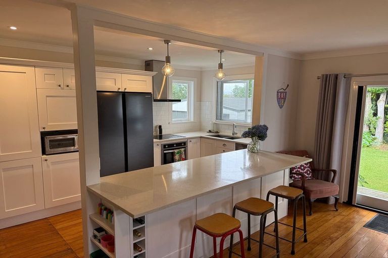 Photo of property in 18 Argyle Street, Waipu, 0510