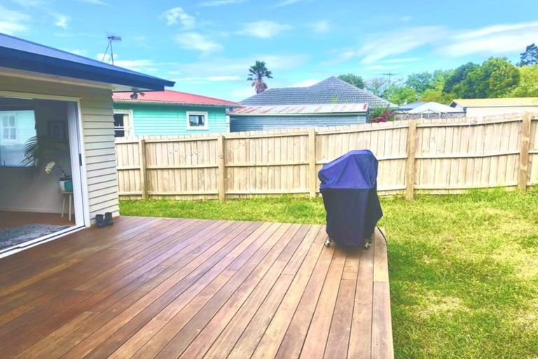 Photo of property in 40 Pooks Road, Ranui, Auckland, 0612