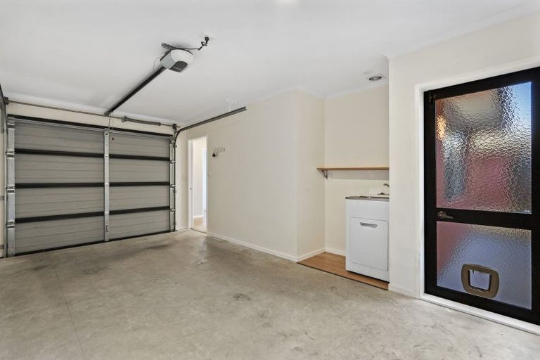 Photo of property in 2/32 Gibbons Street, Upper Hutt Central, Upper Hutt, 5018