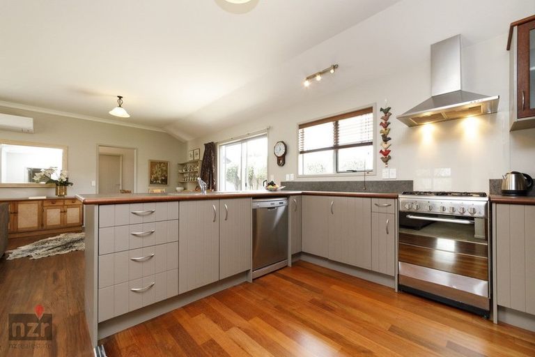 Photo of property in 1b Wellington Street, Feilding, 4702