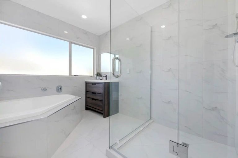 Photo of property in 28 Santa Ana Drive, Dannemora, Auckland, 2016