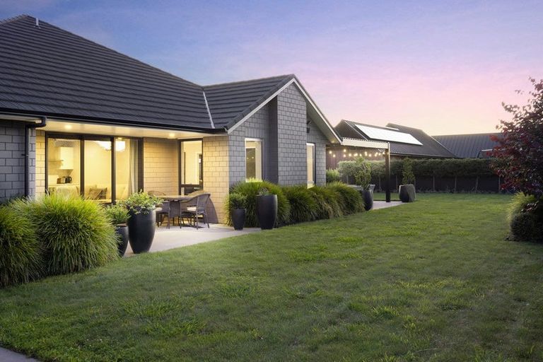 Photo of property in 131 Saint Kilda Road, Cambridge, 3434