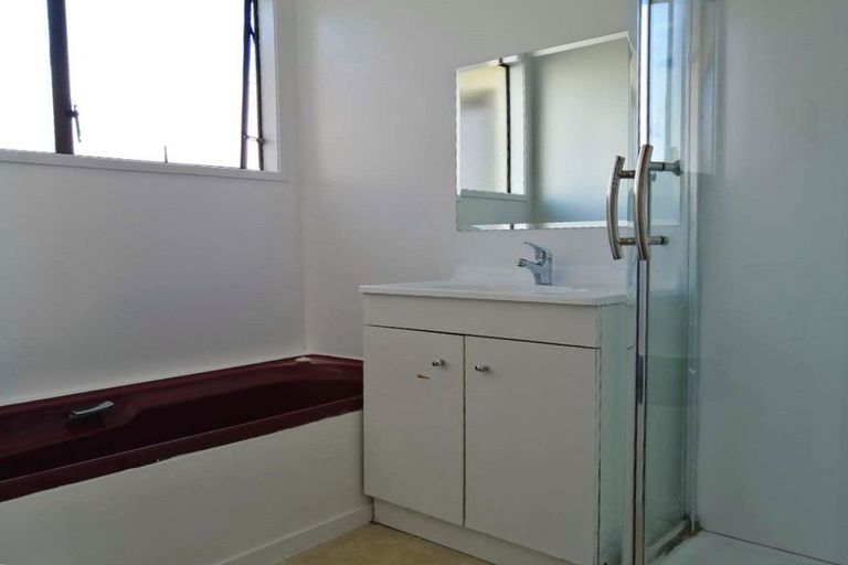 Photo of property in 3 Lyren Place, Half Moon Bay, Auckland, 2012