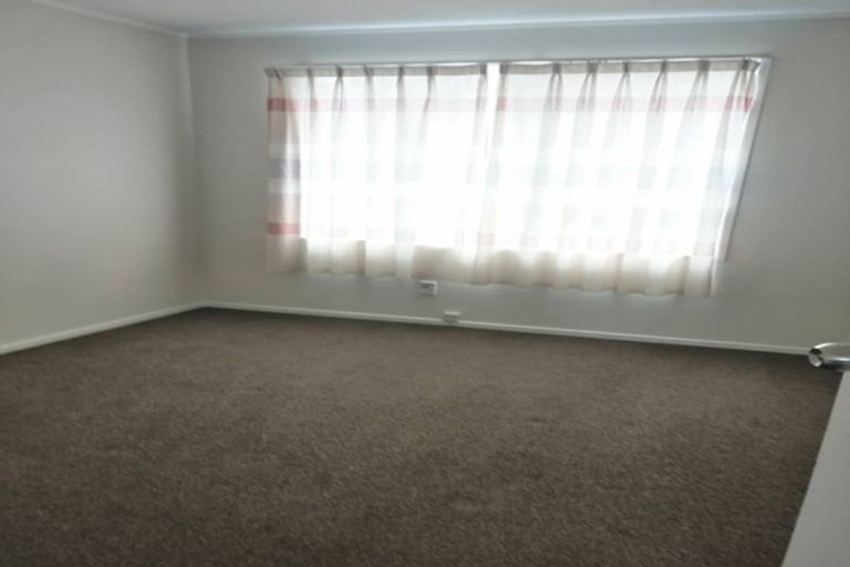 Photo of property in 68 Hutchinsons Road, Bucklands Beach, Auckland, 2014