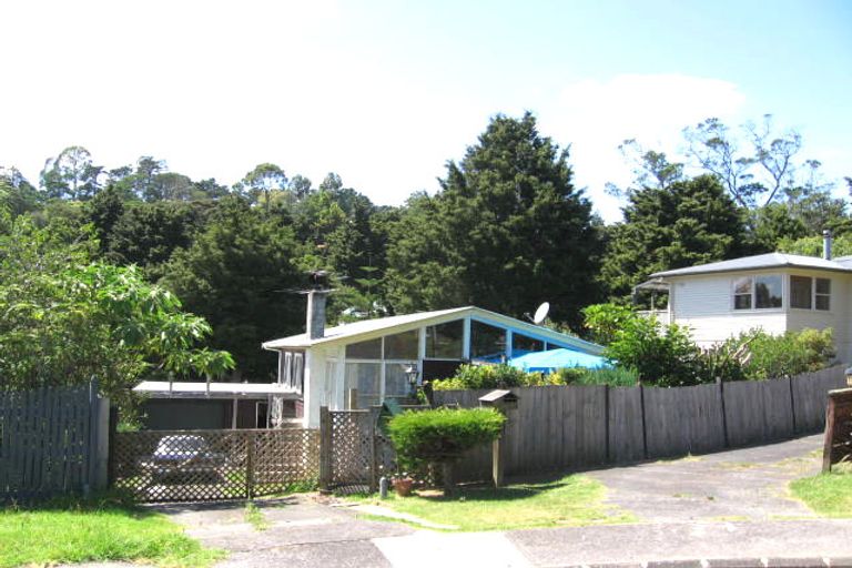 Photo of property in 21 Beeche Place, Birkdale, Auckland, 0626