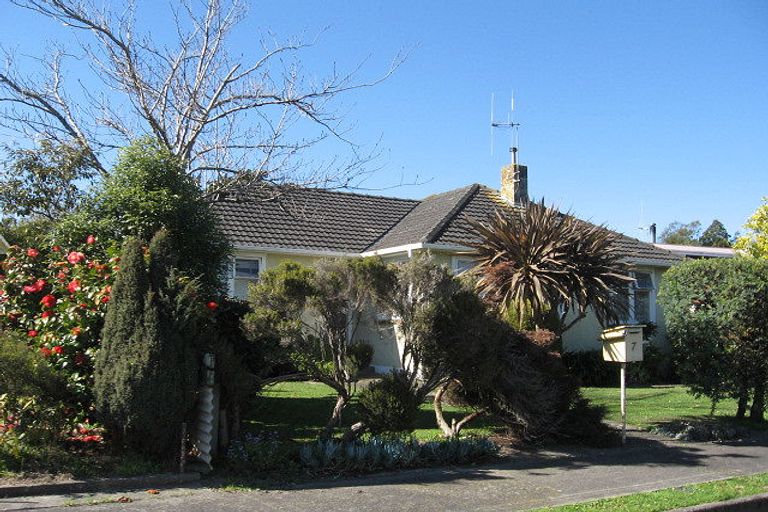 Photo of property in 7 Lewis Place, Highbury, Palmerston North, 4412