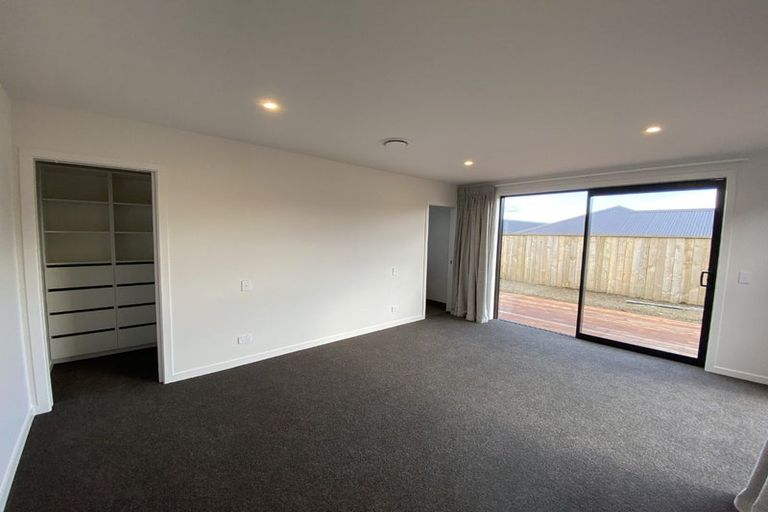 Photo of property in 10 Fallow Street, Jacks Point, 9371