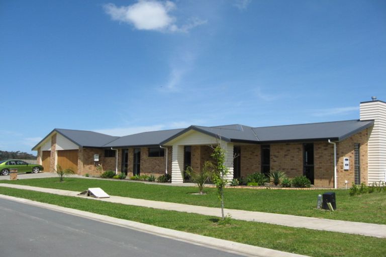 Photo of property in 12 Maple Lane, Huapai, Kumeu, 0810