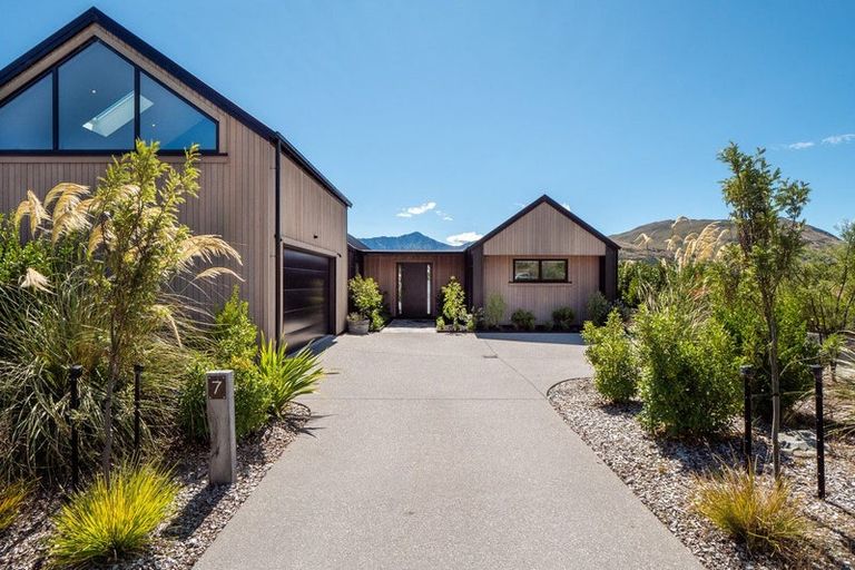 Photo of property in 7 Torridon Court, Jacks Point, Queenstown, 9371