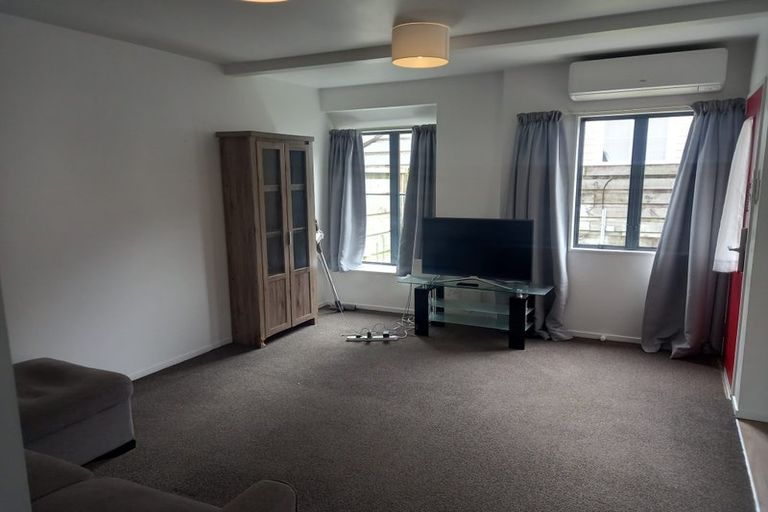 Photo of property in 2/74 Waiwhetu Road, Waiwhetu, Lower Hutt, 5010