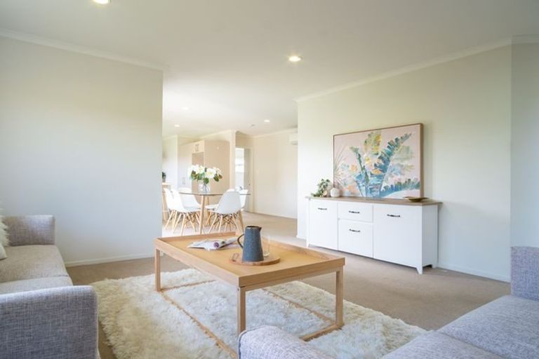 Photo of property in 21 Faringdon Boulevard, Rolleston, 7615