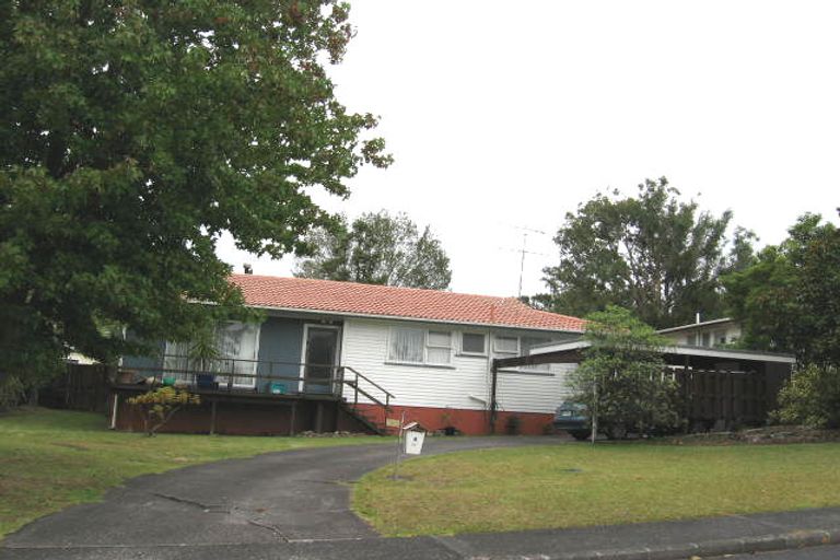 Photo of property in 4 Datura Place, Sunnynook, Auckland, 0620
