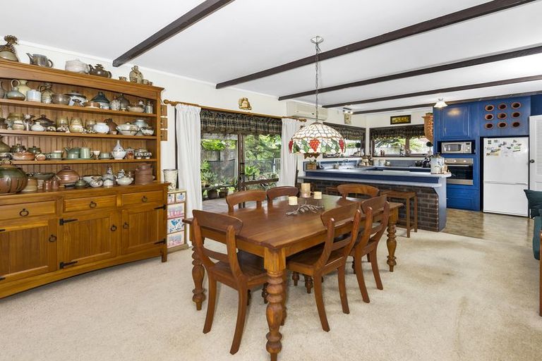 Photo of property in 25 Hazeldene Place, Opaheke, Papakura, 2113