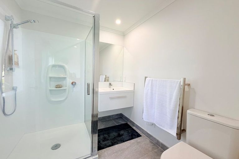 Photo of property in 9 Taraiti Crescent, Kenepuru, Porirua, 5022