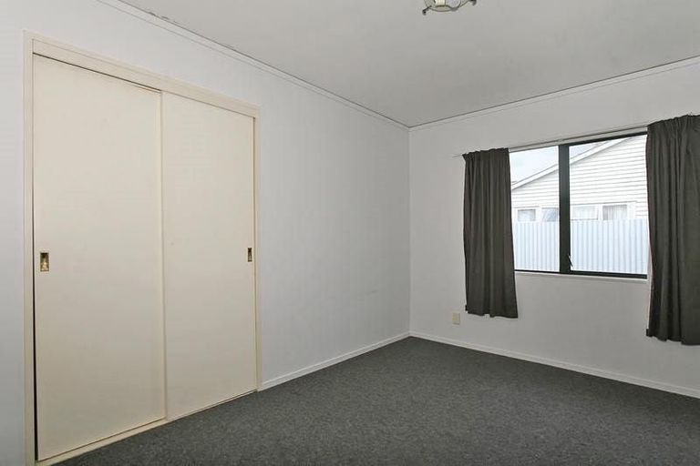 Photo of property in 1/37 Compton Crescent, Taita, Lower Hutt, 5011
