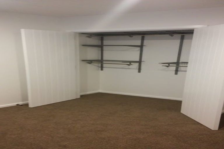 Photo of property in 104b Glanmire Road, Newlands, Wellington, 6037