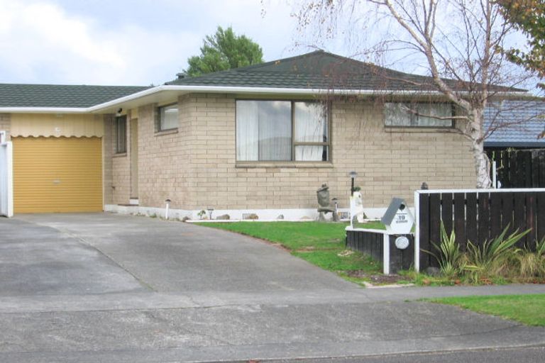 Photo of property in 19 Andrew Street, Waikanae, 5036