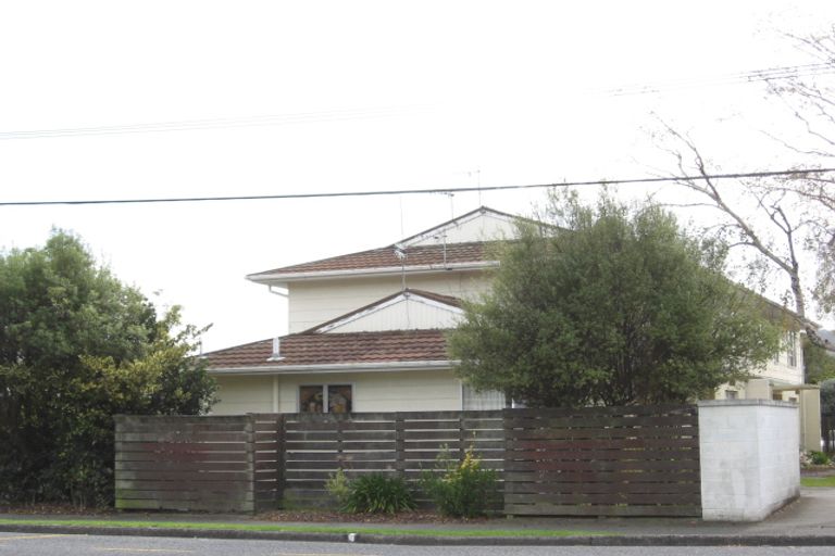 Photo of property in 4/185-189 Naenae Road, Naenae, Lower Hutt, 5011