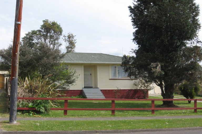 Photo of property in 4 Bellingham Crescent, Fordlands, Rotorua, 3015