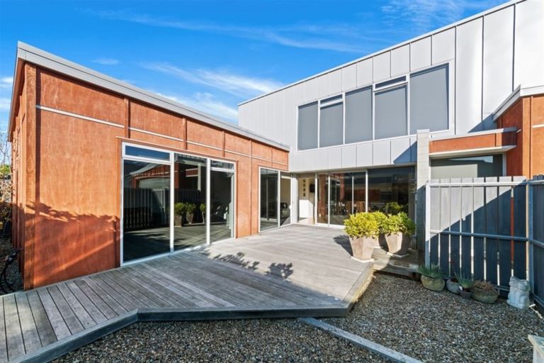 Photo of property in 148 Holly Road, St Albans, Christchurch, 8014