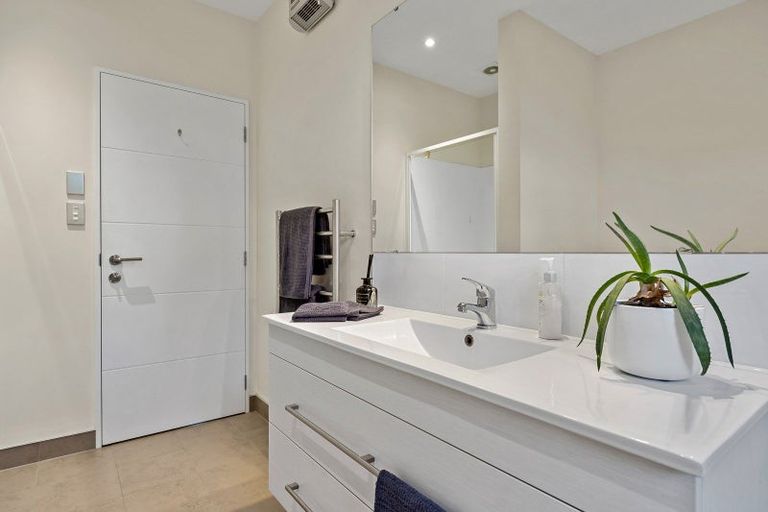 Photo of property in 6 Rockport Place, Parklands, Christchurch, 8083