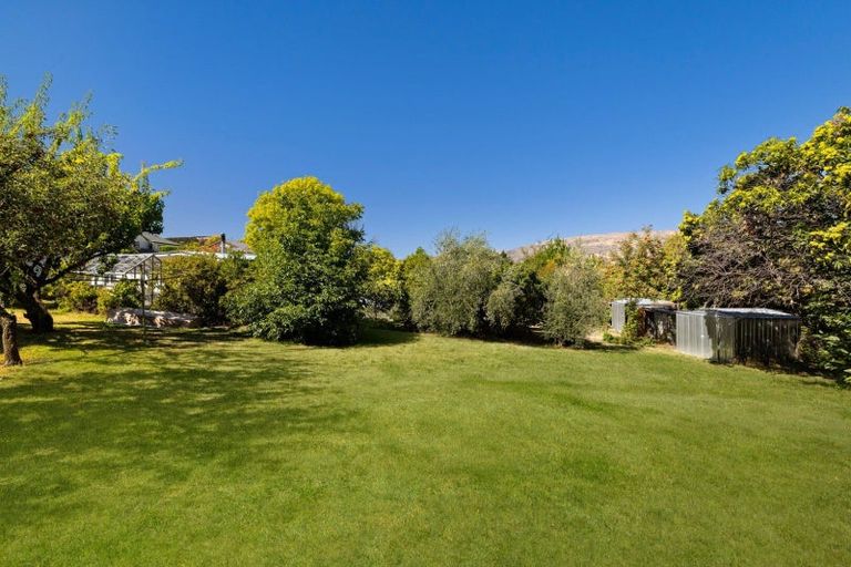 Photo of property in 6 Matai Road, Wanaka, 9305