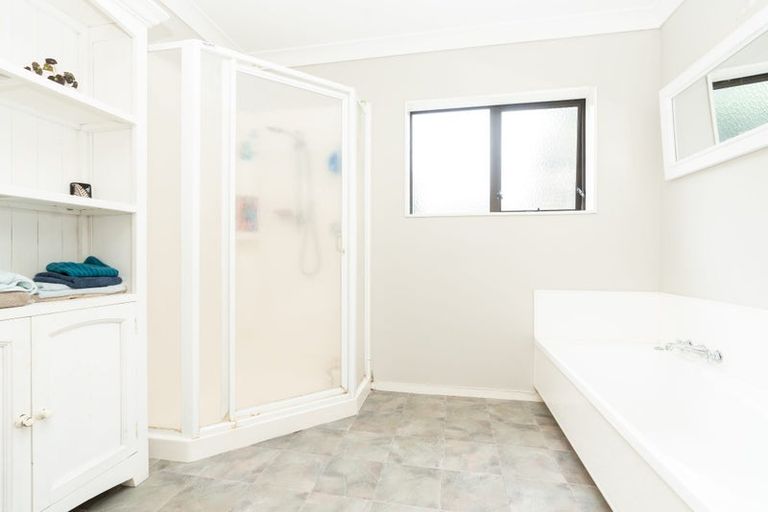 Photo of property in 17 Moverley Place, Pukete, Hamilton, 3200