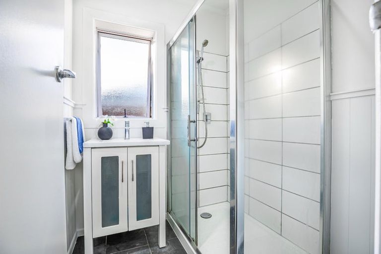 Photo of property in 2/32 Kereru Street, Henderson, Auckland, 0612