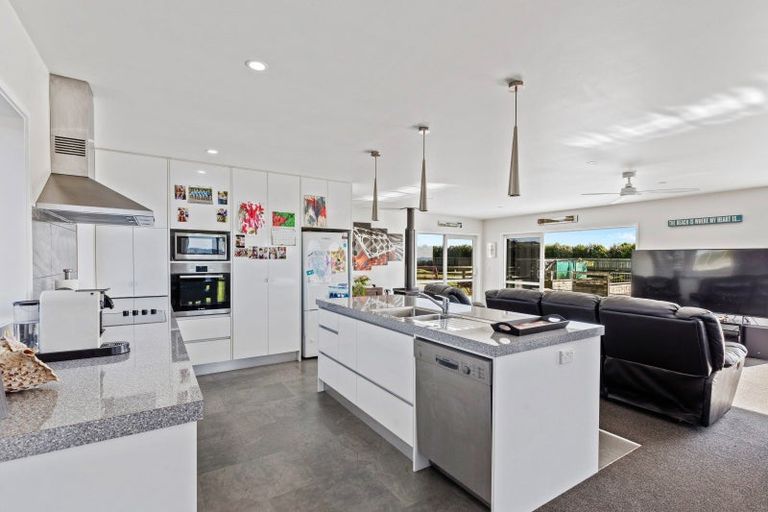 Photo of property in 270 Turangi Road, Tikorangi, Waitara, 4383