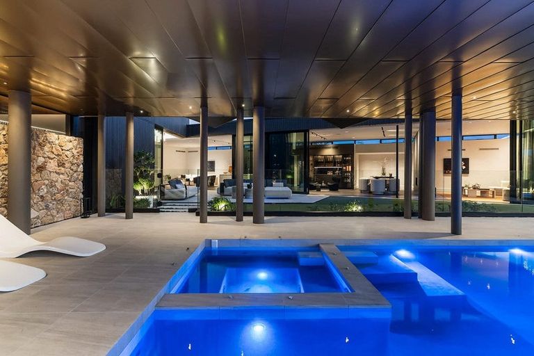 Photo of property in 32 Tuhaere Street, Orakei, Auckland, 1071