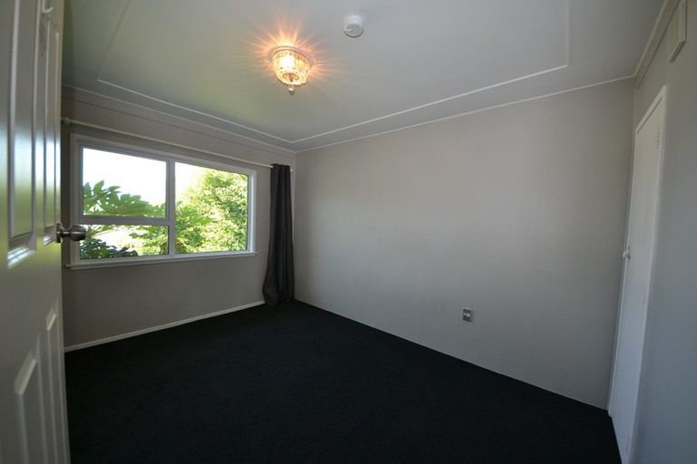 Photo of property in 16 Nutsey Avenue, Northcote, Auckland, 0627