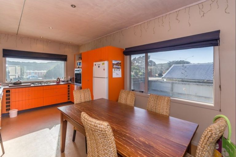 Photo of property in 5 Koputara Road, Himatangi Beach, Foxton, 4891