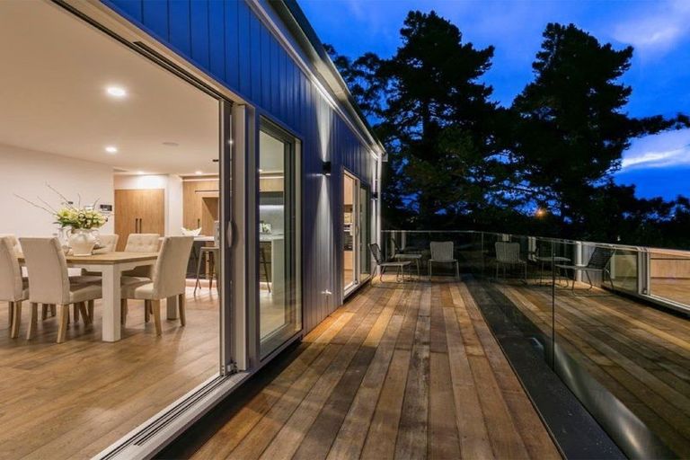 Photo of property in 185b Browns Bay Road, Browns Bay, Auckland, 0630