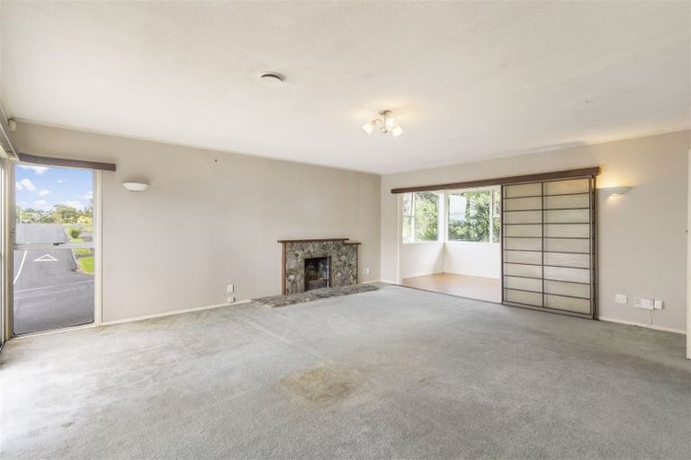 Photo of property in 10 Larne Avenue, Pakuranga Heights, Auckland, 2010